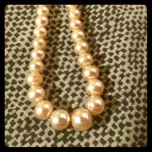 Vintage pearl necklace